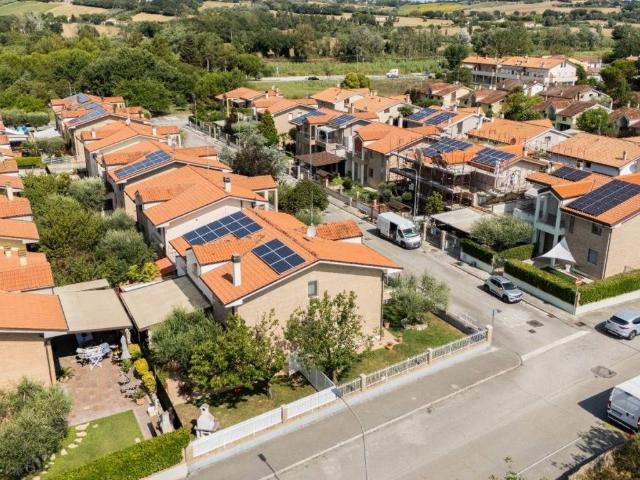 Villa Indipendente in vendita a Borgo Bicchia, Marche