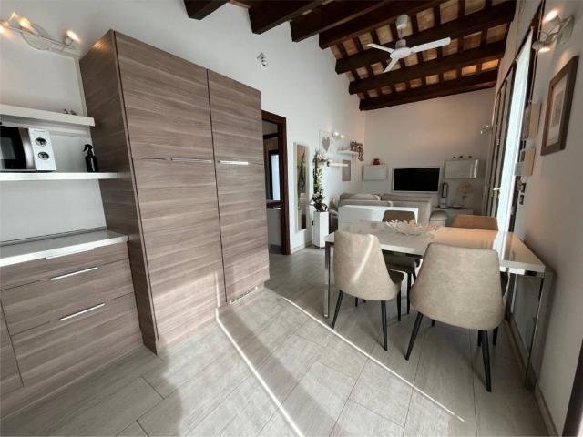 Villa Indipendente in vendita a Ciarnin, Marche