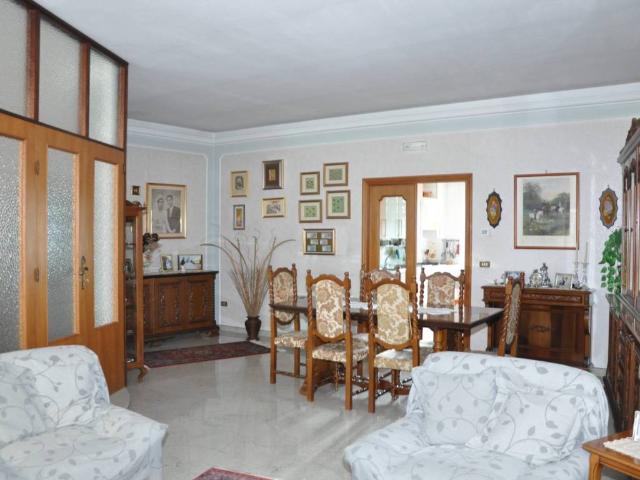 Villa Indipendente in vendita a Senise, Basilicata