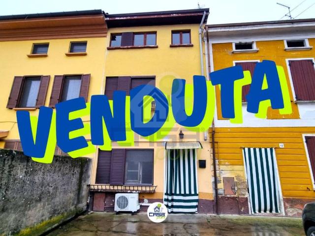Villa Indipendente in vendita a Senna Lodigiana, Lombardia