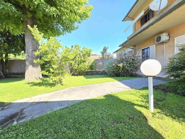 Villa Indipendente in vendita a Seravezza, Toscana