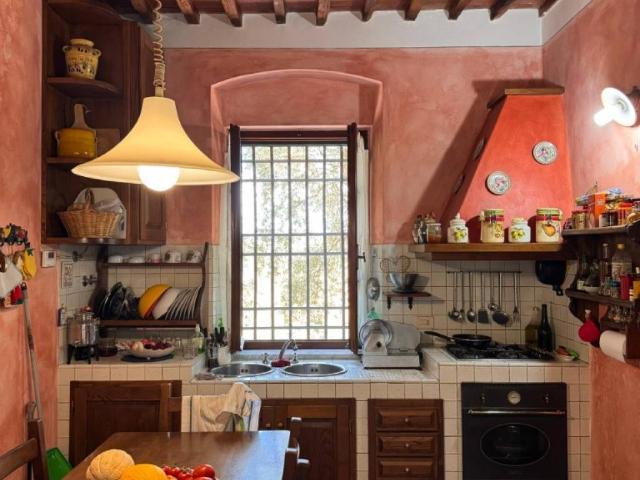 Villa Indipendente in vendita a Frasso, Seravezza