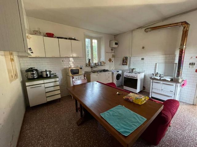 Villa Indipendente in vendita a Seravezza, Toscana