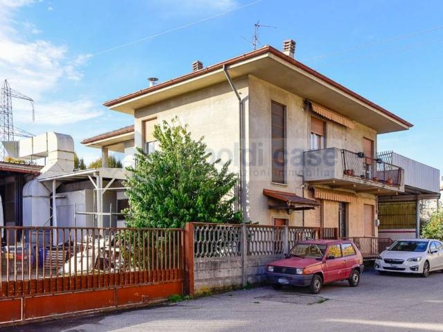 Villa Indipendente in vendita a San Carlo, Seregno