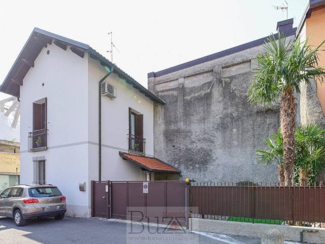 Villa Indipendente in vendita a San Rocco, Seregno