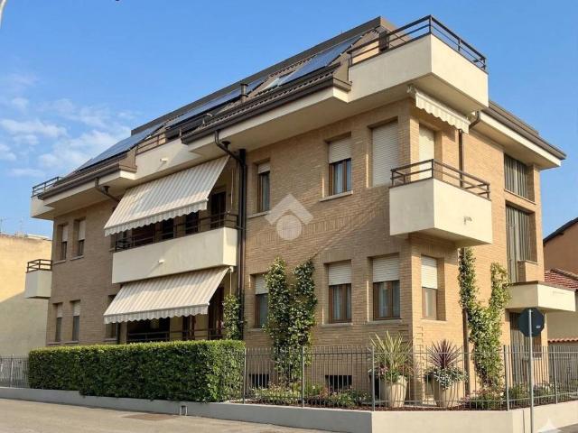 Villa Indipendente in vendita a Santa Valeria, Seregno