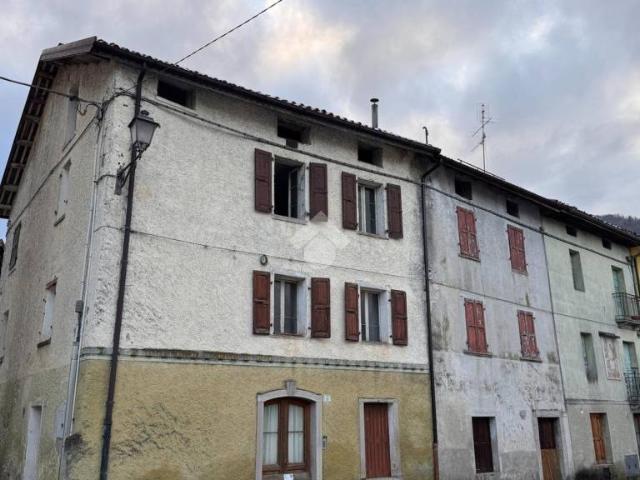 Villa Indipendente in vendita a Rasai, Seren Del Grappa