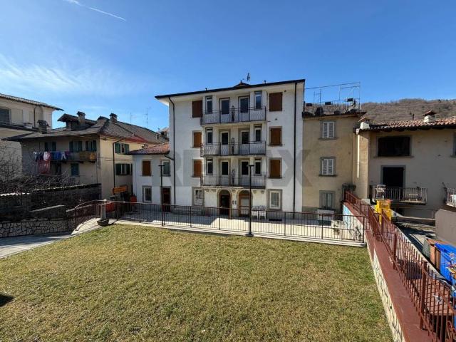 Villa Indipendente in vendita a Comunità Montana della Valle Brembana, Serina
