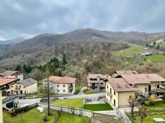 Villa Indipendente in vendita a Comunità Montana della Valle Brembana, Serina