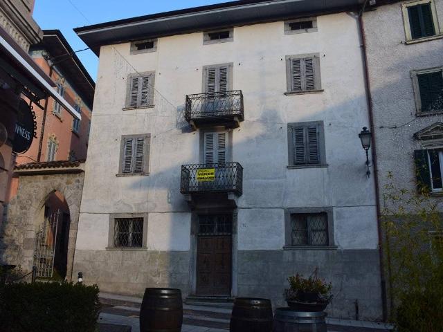 Villa Indipendente in vendita a Comunità Montana della Valle Brembana, Serina