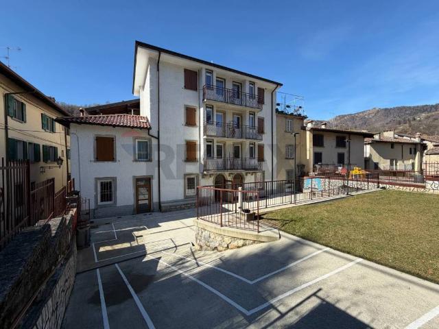 Villa Indipendente in vendita a Comunità Montana della Valle Brembana, Serina