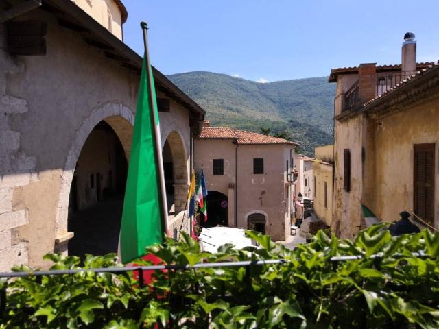 Villa Indipendente in vendita a Sermoneta, Lazio