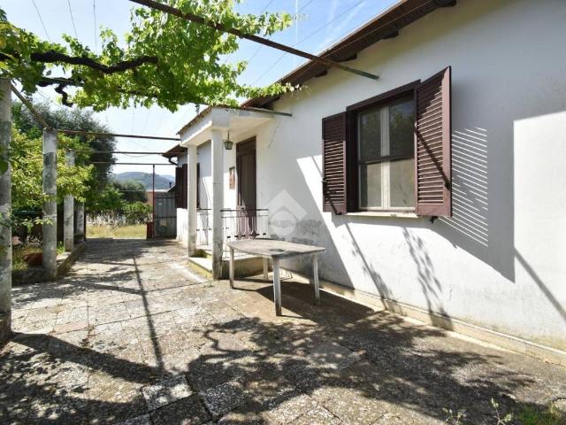 Villa Indipendente in vendita a Sermoneta Scalo, Sermoneta