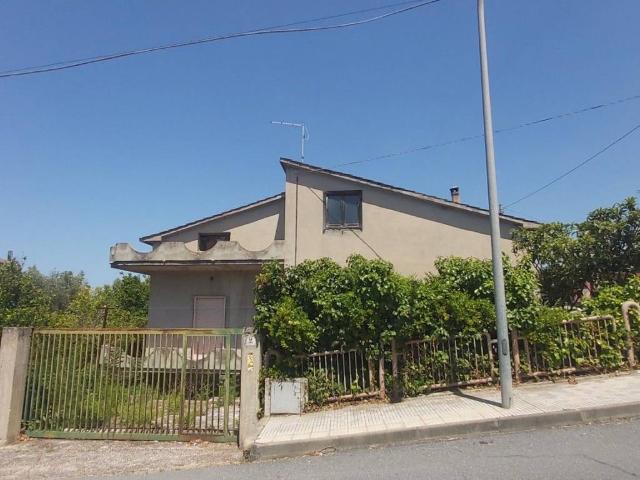 Villa Indipendente in vendita a Serra d'Aiello, Cosenza