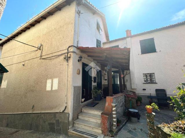 Villa Indipendente in vendita a Serra Riccò, Liguria