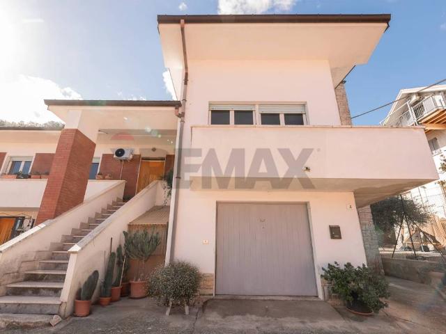 Villa Indipendente in vendita a Marche, Ancona