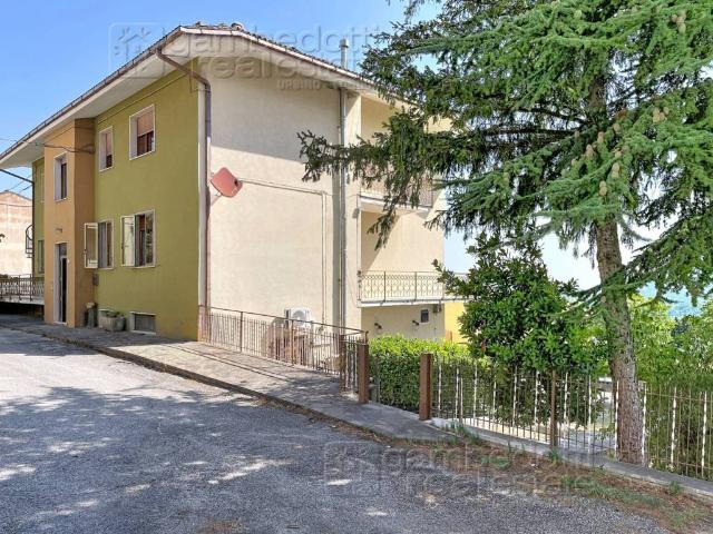 Villa Indipendente in vendita a Marche, Pesaro E Urbino