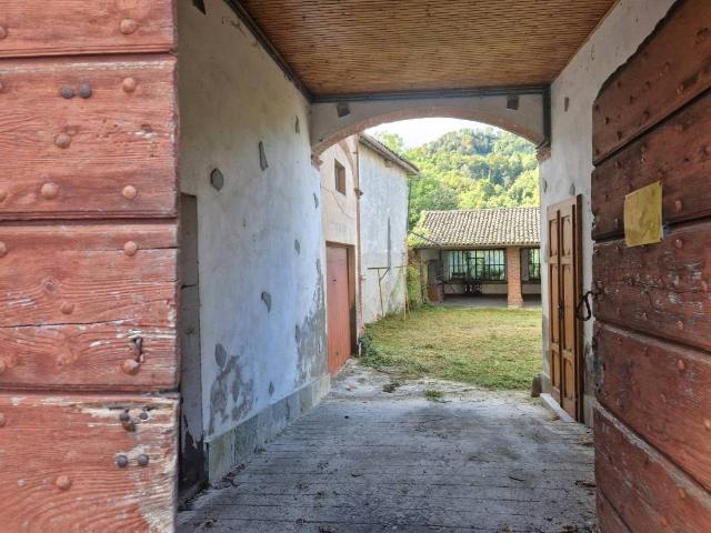 Villa Indipendente in vendita a Piemonte, Alessandria