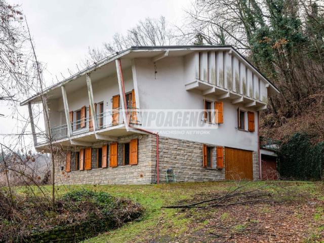 Villa Indipendente in vendita a Unione dei comuni del Frignano, Serramazzoni