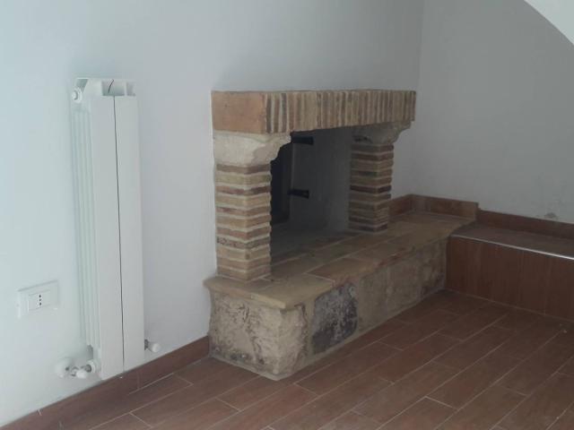 Villa Indipendente in vendita a Serramonacesca, Abruzzo