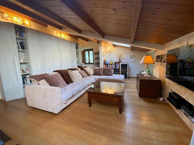 Villa Indipendente in vendita a Serravalle Pistoiese, Pistoia