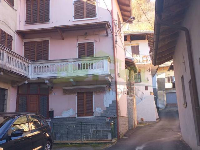 Villa Indipendente in vendita a Cellio con Breia, Piemonte