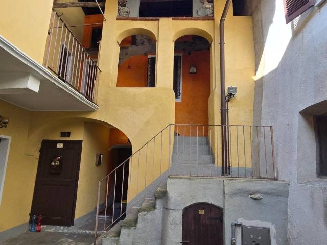 Villa Indipendente in vendita a Cellio con Breia, Piemonte