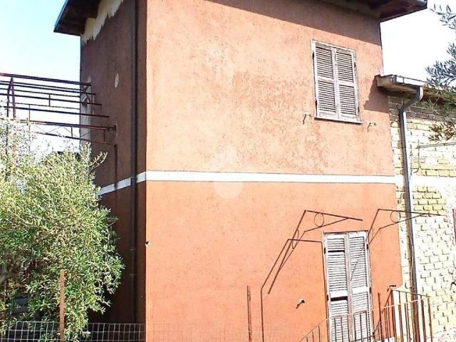 Villa Indipendente in vendita a Serrone, Lazio