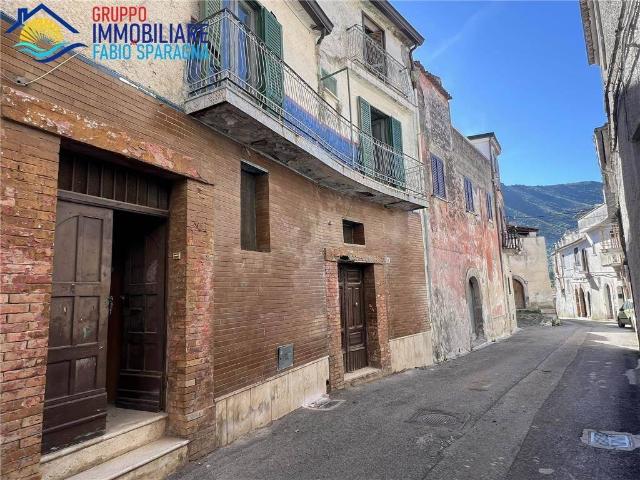 Villa Indipendente in vendita a Avezzano-Sorbello, Sessa Aurunca