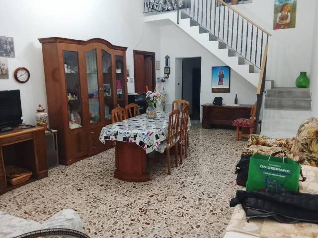 Villa Indipendente in vendita a Sessa Aurunca, Campania