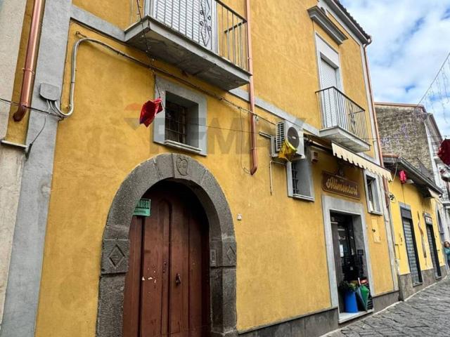 Villa Indipendente in vendita a Sessa Aurunca, Campania