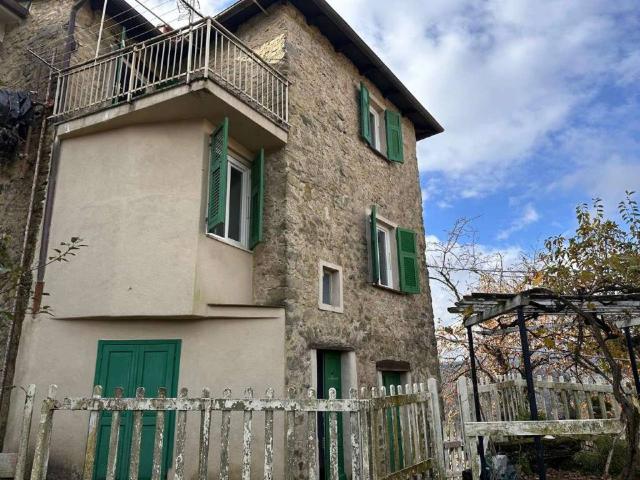 Villa Indipendente in vendita a Sesta Godano, Liguria