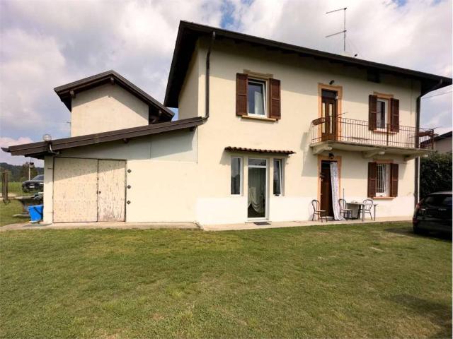 Villa Indipendente in vendita a San Giorgio, Sesto Calende