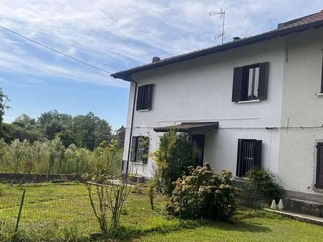 Villa Indipendente in vendita a Abbazia, Sesto Calende