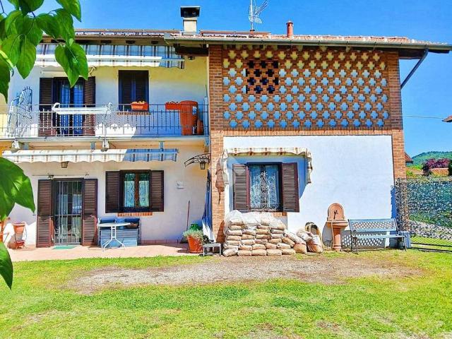 Villa Indipendente in vendita a San Giorgio, Sesto Calende