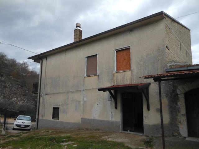 Villa Indipendente in vendita a Sesto Campano, Molise