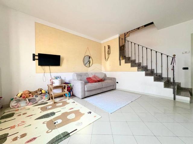 Villa Indipendente in vendita a Sesto Ed Uniti, Lombardia