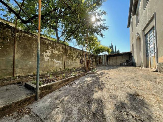 Villa Indipendente in vendita a Zambra, Sesto Fiorentino