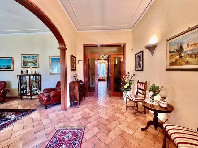 Villa Indipendente in vendita a Zambra, Sesto Fiorentino