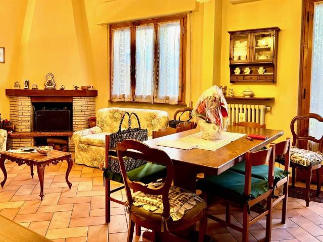 Villa Indipendente in vendita a Zambra, Sesto Fiorentino