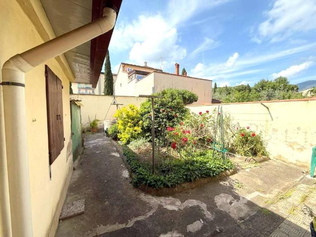 Villa Indipendente in vendita a Querceto, Sesto Fiorentino