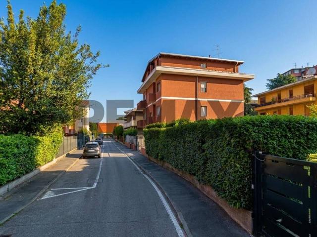 Villa Indipendente in vendita a Cascine Olona, Settimo Milanese