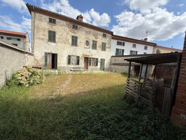 Villa Indipendente in vendita a Piemonte, Alessandria