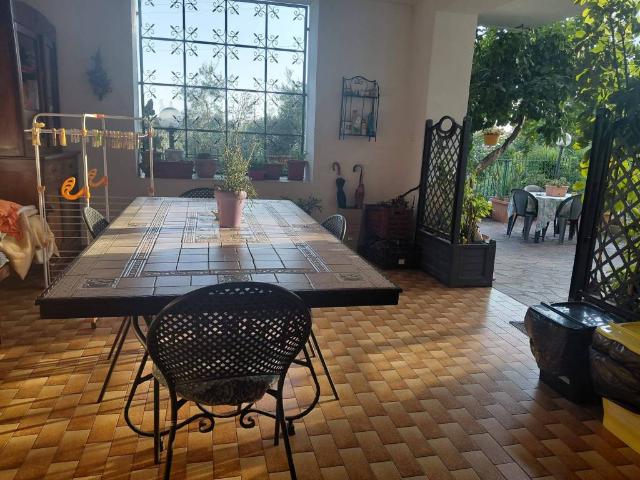 Villa Indipendente in vendita a Sezze, Lazio
