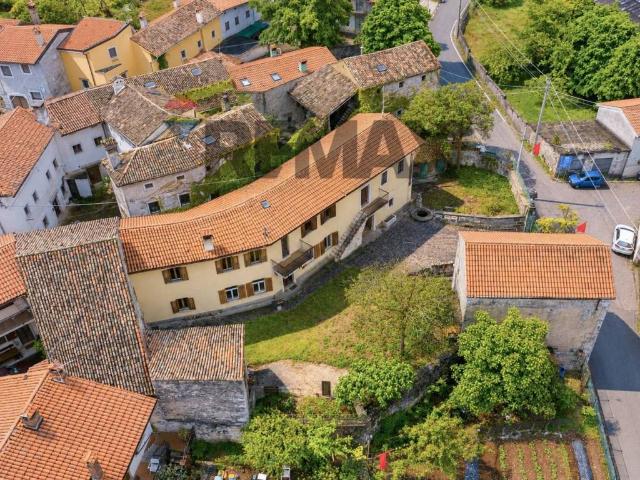 Villa Indipendente in vendita a Sgonico, Friuli-Venezia Giulia