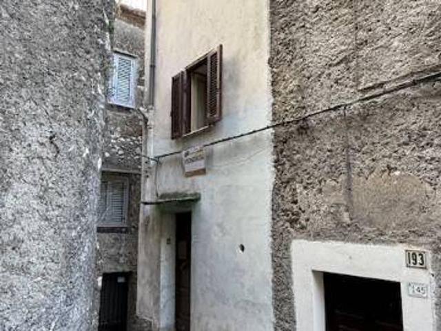Villa Indipendente in vendita a Sgurgola, Lazio