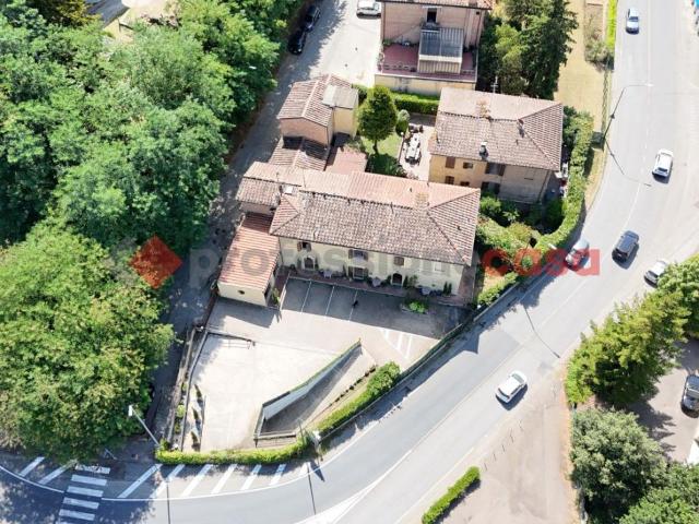 Villa Indipendente in vendita a Costafabbri, Siena