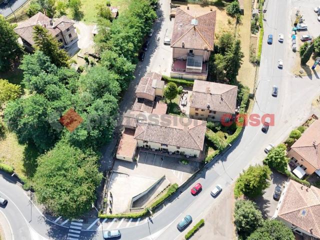 Villa Indipendente in vendita a Costafabbri, Siena