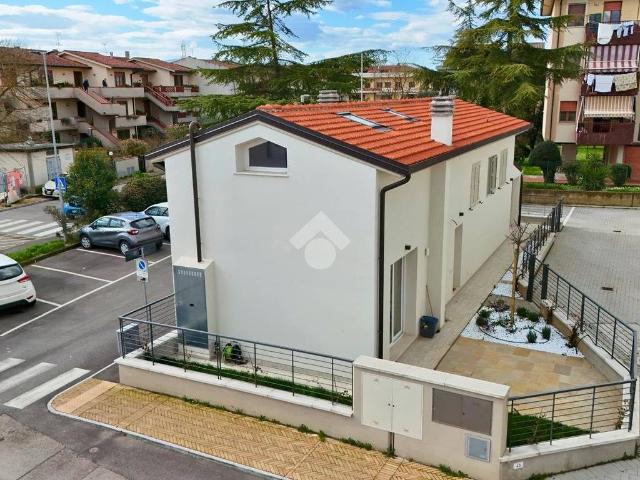 Villa Indipendente in vendita a Signa, Toscana