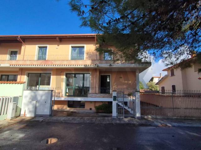 Villa Indipendente in vendita a Simaxis, Sardigna/Sardegna